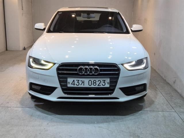 아우디 A4 (A4 (B8/8K. 09년~16년)) 30 TDI