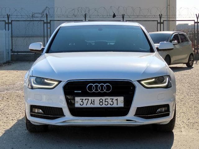아우디 A4 (A4 (B8/8K. 09년~16년)) 35 TDI 콰트로