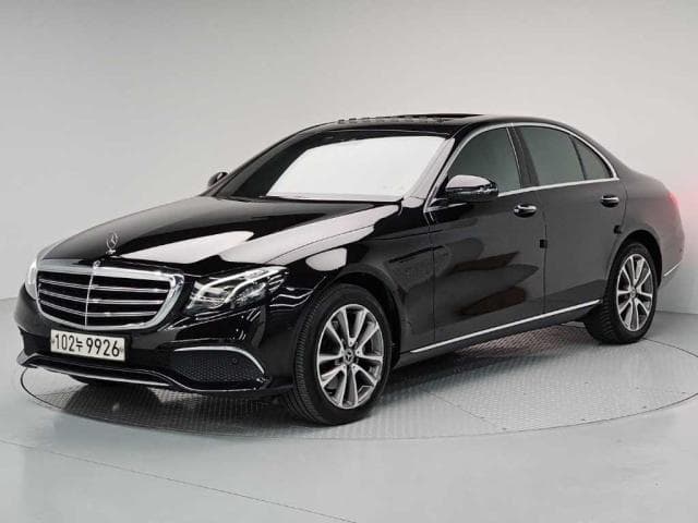 벤츠 E 클래스 (E 클래스 (W213. 16년~23년)) E220 d 4Matic