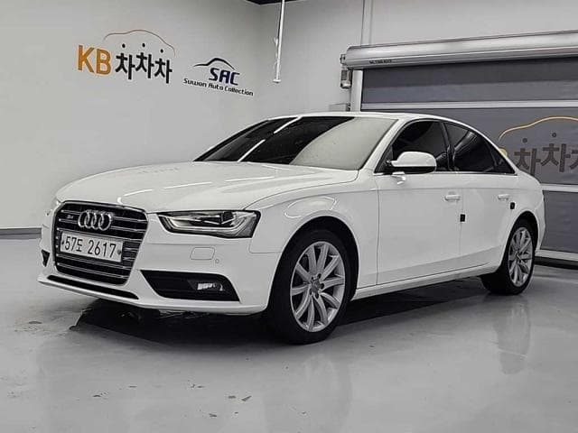 아우디 A4 (A4 (B8/8K. 09년~16년)) 2.0 TDI