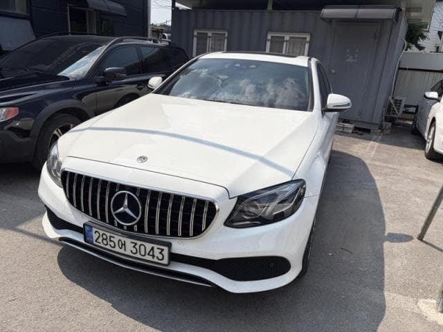 벤츠 E 클래스 (E 클래스 (W213. 16년~23년)) E220 d 4Matic