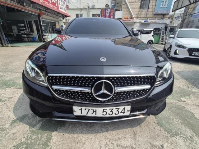 벤츠 E 클래스 (E 클래스 (W213. 16년~23년)) E220 d 4Matic