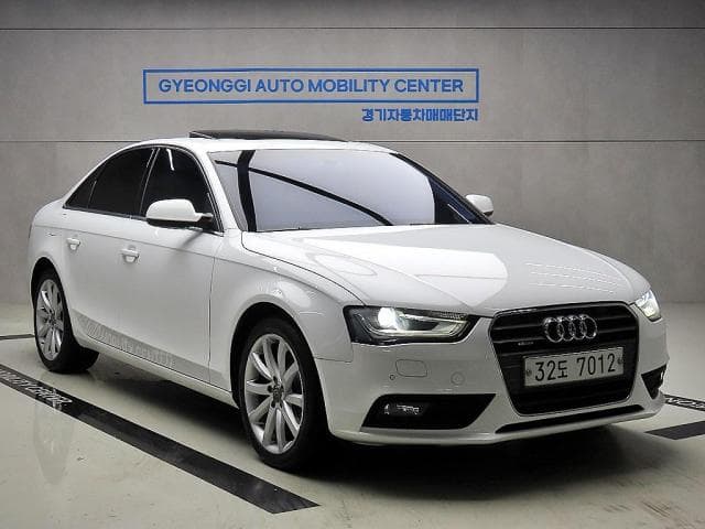아우디 A4 (A4 (B8/8K. 09년~16년)) 30 TDI