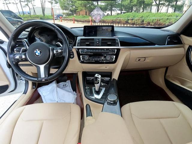 BMW 3시리즈 (3시리즈 (F30. 12년~18년)) 320d 세단