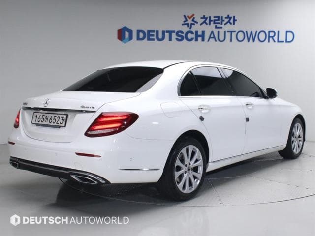 벤츠 E 클래스 (E 클래스 (W213. 16년~23년)) E220 d 4Matic