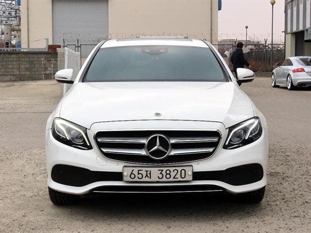 벤츠 E 클래스 (E 클래스 (W213. 16년~23년)) E220 d 4Matic