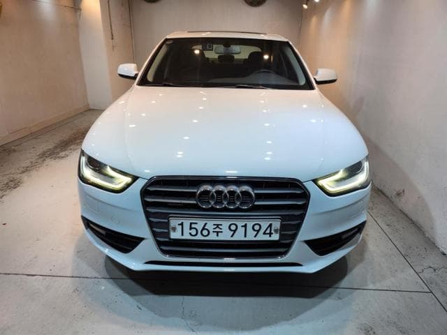 아우디 A4 (A4 (B8/8K. 09년~16년)) 35 TDI 콰트로