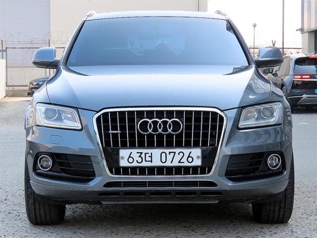 아우디 Q5 (Q5 (8R. 08년~17년)) 2.0 TDI 콰트로