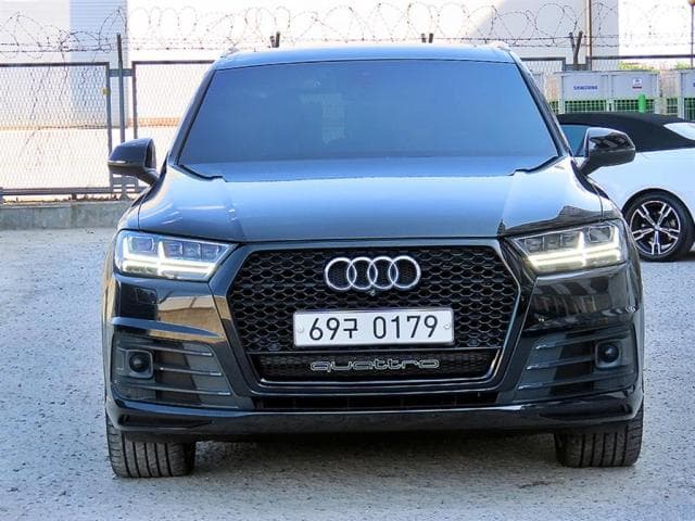 아우디 Q7 (Q7 (4M. 16년~현재)) 45 TDI 콰트로