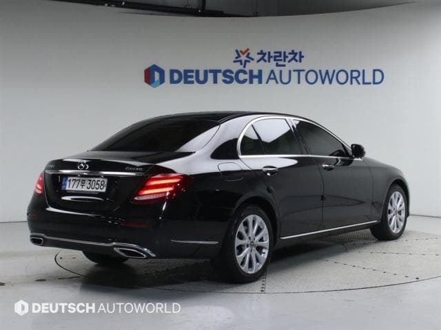 벤츠 E 클래스 (E 클래스 (W213. 16년~23년)) E220 d 4Matic